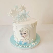 Layer cake thème reine des neiges